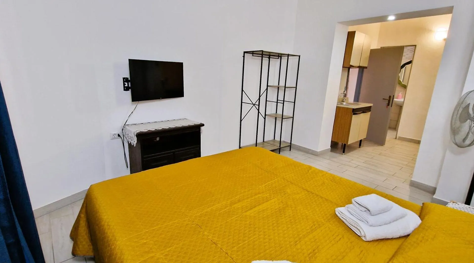 Capsule hotel 3 Mini Studios In Siniscola Italy