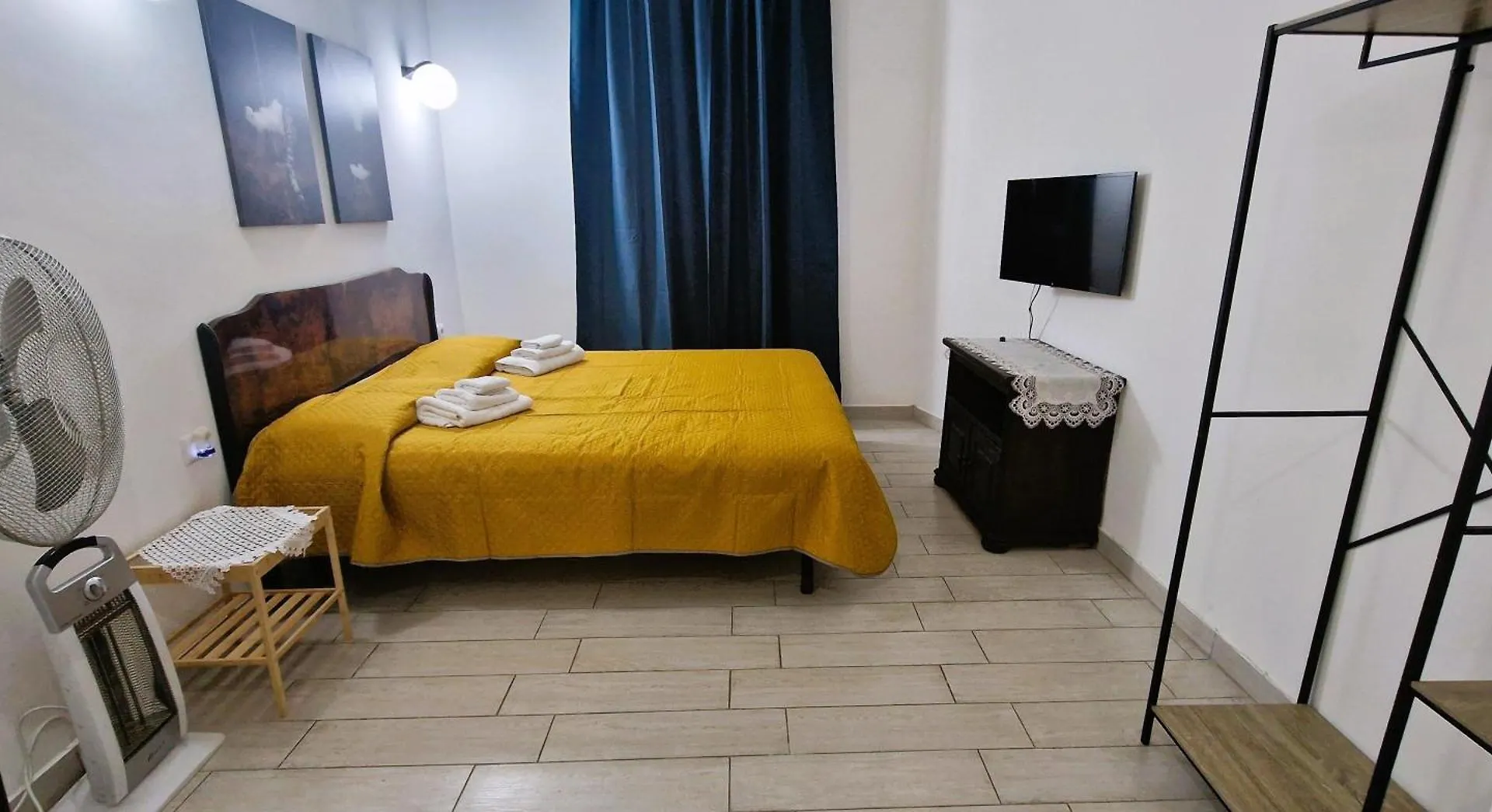 Capsule hotel 3 Mini Studios In Siniscola